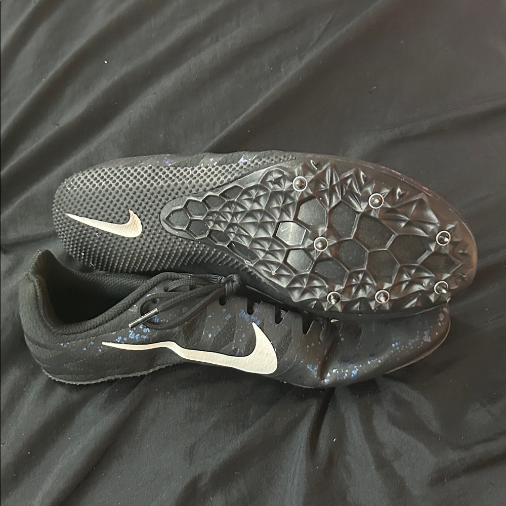 Nike Men's Black and White Athletic Shoes